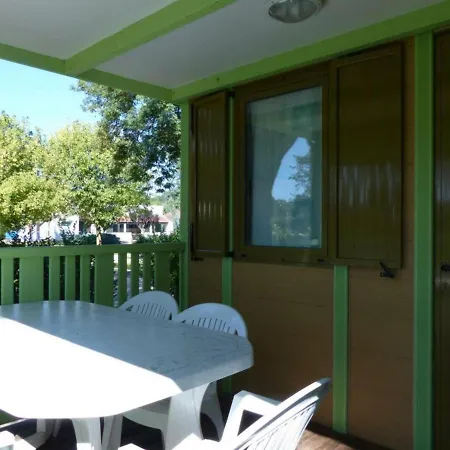 Lapalisse, 3 Pieces, 5 Personnes - Fr-1-489-315 Casa de Férias *